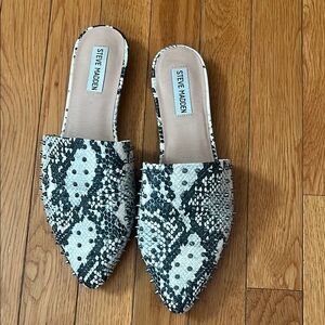 Steve Madden Black and White Women's Shoes